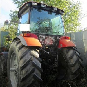 foto Bělorus 2022.5 traktor 209HP