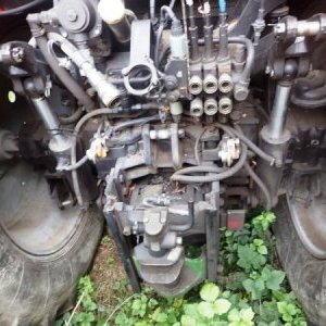 foto Bělorus 2022.5 traktor 209HP