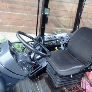 foto Bělorus 2022.5 traktor 209HP